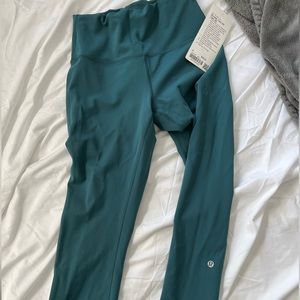 Lululemon wonder train 28. Teal